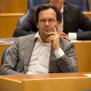 Ronald van Raak wants answers from KPMG on Curacao
